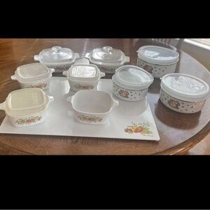 Nine piece Corning ware set
